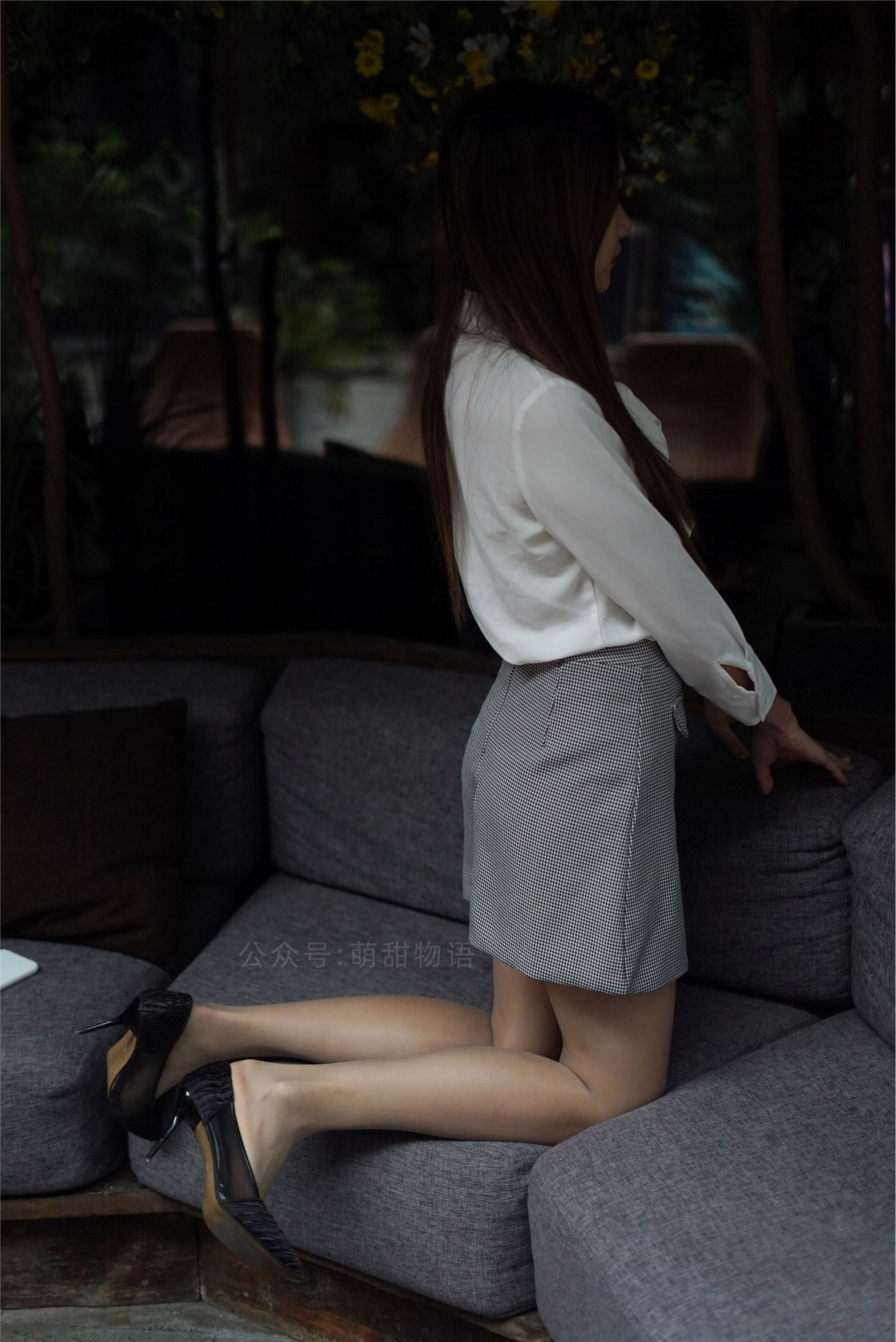 萌甜物语 XM210 《在路边的座位玩脚脚-笑笑(含SP)》